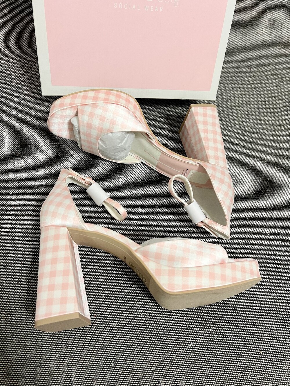 LAST PRICE New Dolce Vita Byrdie Gold Pandro Gingham Heels NO OFFERS - Picture 12 of 16